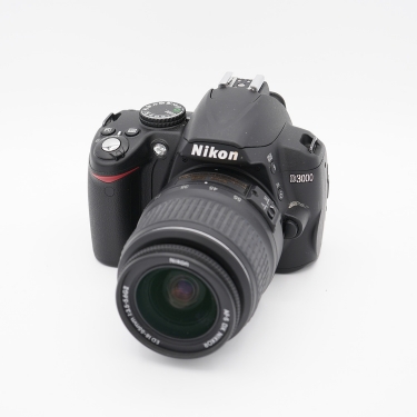 Nikon D3000 DSLR Camera with 18-55mm F3.5-5.6 II Lens (As-Is - No Charger) Used