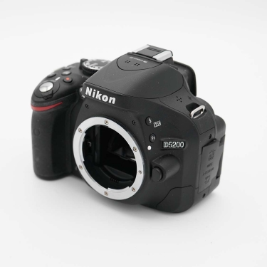 Nikon D5200 DSLR Camera Body (EX) Used
