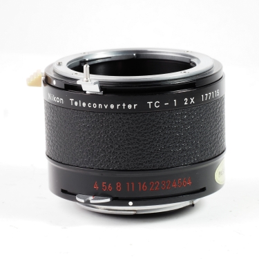 N/NAI NIKON TC-1 2X Teleconverter (AS IS)(BACK ELEMENT SCRATCHED) USED