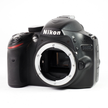 Nikon D3200 DSLR Camera Body (AS-IS)(FLASH INCONSISTENT) Used