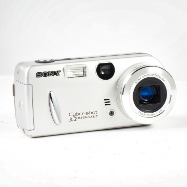 Sony Cyber-Shot DSC-P52 Digital Camera (EX) Used