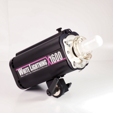 Paul C. Buff White Lightning x1600 2-Light Kit (EX+) Used