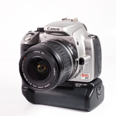 Canon EOS Rebel XT + 18-55mm F3.5-5.6 II + BG-E6 Grip (BGN) Used