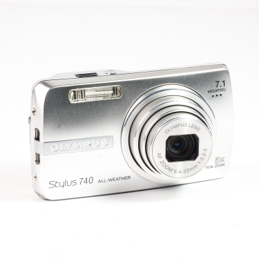 Olympus Stylus 740 + 2GB xD card (BGN) used