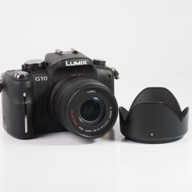 Panasonic Lumix G10 + 14-42mm f3.5-5.6 Asph. O.I.S. (EX) used