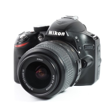Nikon D3200 + 18-55mm f3.5-5.6 (EX) used