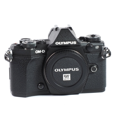 Olympus OM-D E-M5II (SC 1486) BGN used