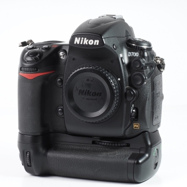 Nikon D800E + MB-D12 (EX) used