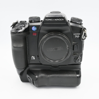 Minolta Maxxum 7D DSLR Camera Body with VC-7D Vertical Grip (BGN) Used