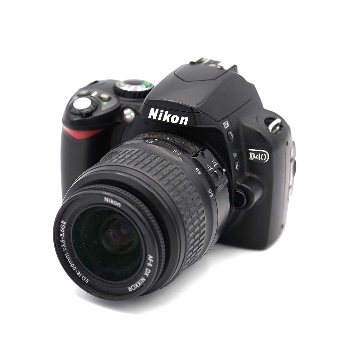 Nikon D40 DSLR Camera with 18-55mm F3.5-5.6 G II Lens (As-Is - No Charger) Used