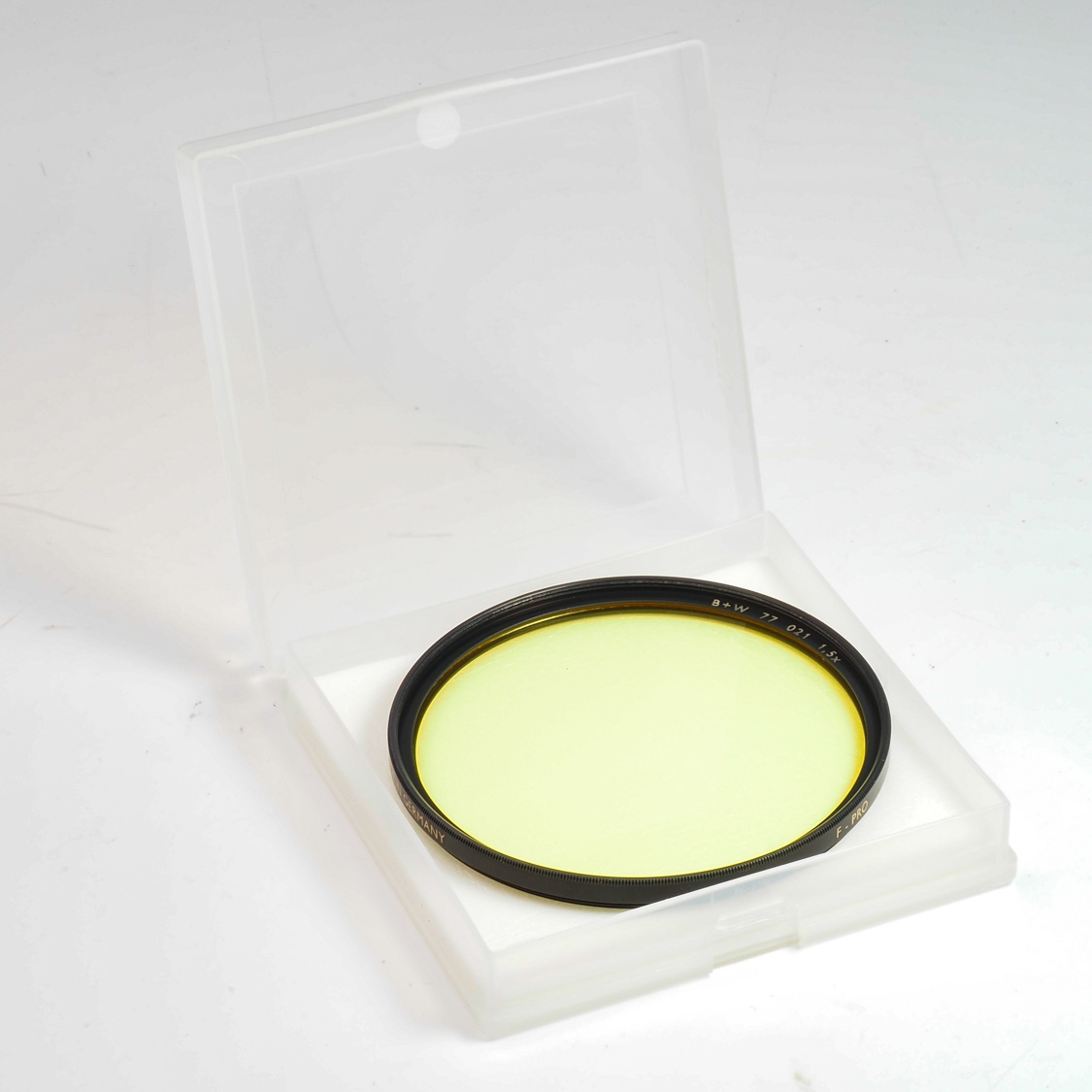 B+W 77mm 021 Light Yellow Filter (EX+) Used