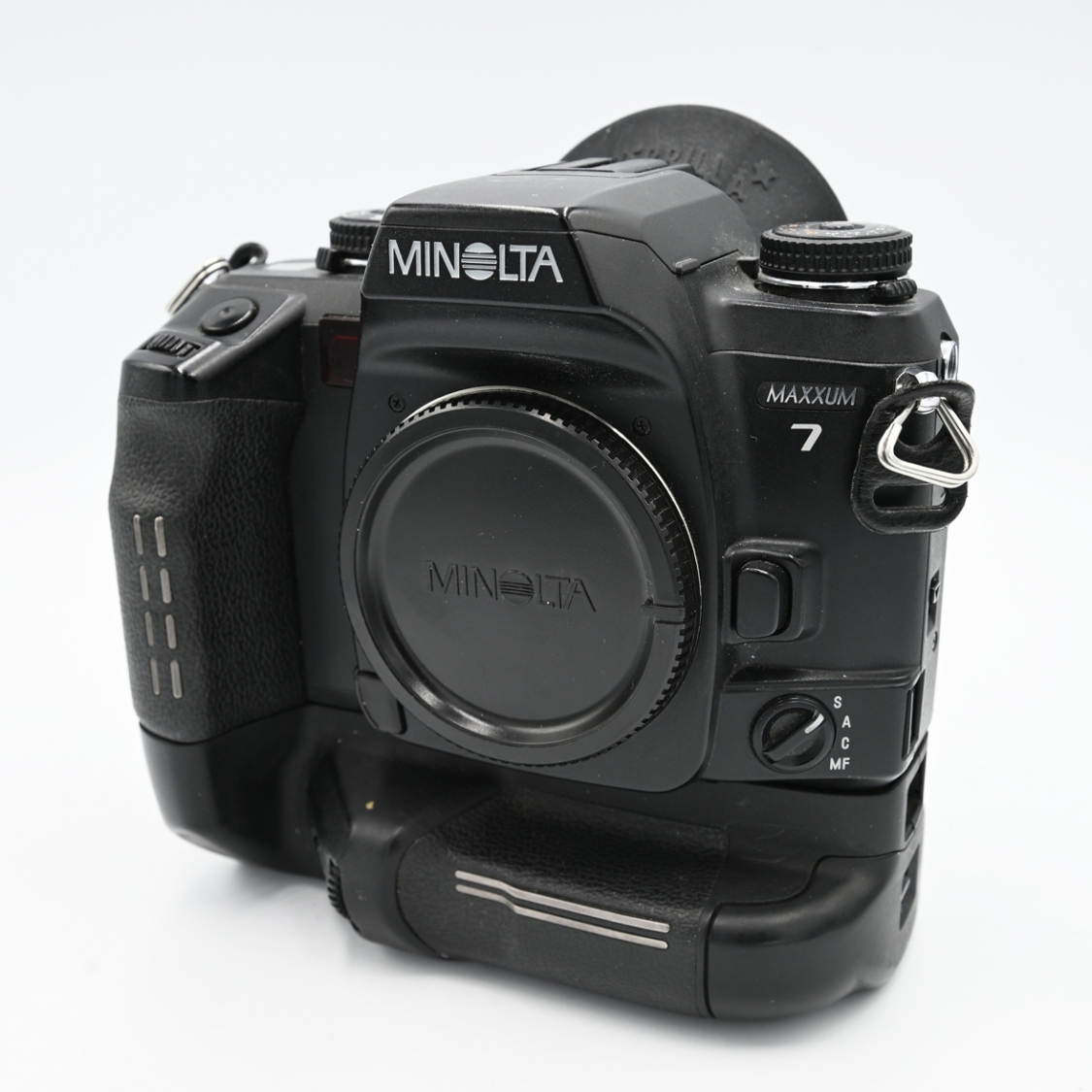 Minolta Maxxum 7 35mm Film Camera Body with VC-7 Vertical Grip (BGN) Used
