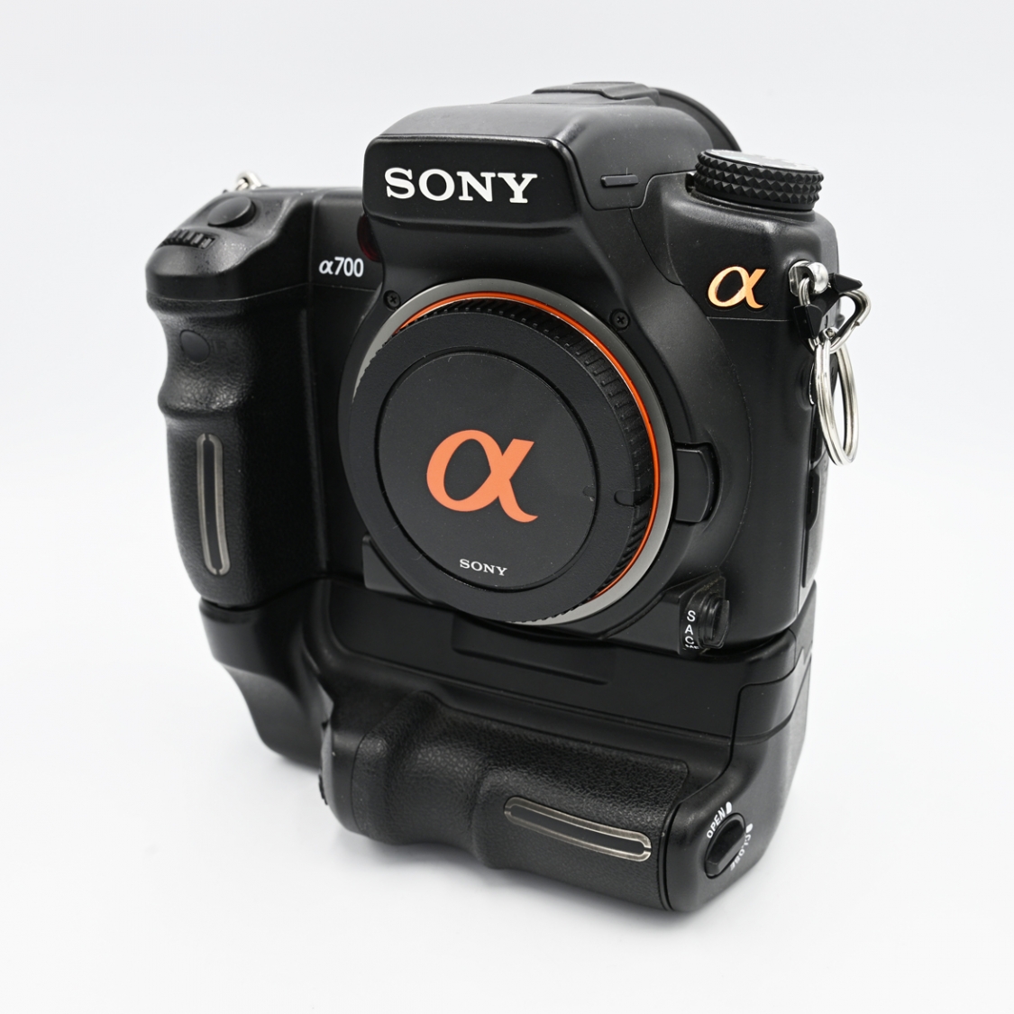 Sony A700 DSLR Camera Body with Sony VG-C70AM Vertical Grip (BGN) Used