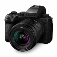 Panasonic LUMIX S5 IIX Camera with 20-60mm Lens