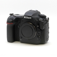 Nikon D500 DSLR Camera Body (BGN) (SC 111873) Used