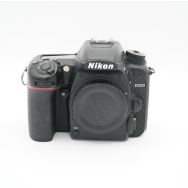 Nikon D7500 Used DSLR Camera Body (SC 34601)