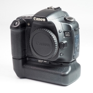 Canon EOS 30D DSLR Camera Body w/ BG-E2 Battery Grip (EX) Used