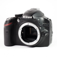 Nikon D3200 DSLR Camera Body (AS-IS)(FLASH INCONSISTENT) Used