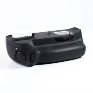 Nikon MB-D14 Battery Grip (D600, D610)(LN-) Used