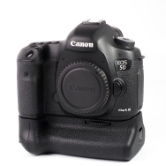 Canon EOS 5D MkIII + BG-E11 Grip (EX) Used
