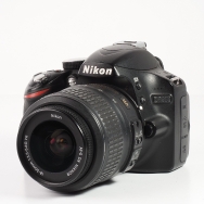 Nikon D3200 + 18-55mm f/3.5-5.6 (SC 5561) (BGN) used