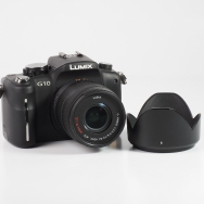 Panasonic Lumix G10 + 14-42mm f3.5-5.6 Asph. O.I.S. (EX) used