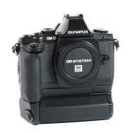 Olympus OM-D E-M5 + HLD-6G Grip (SC 6790) used