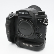 Minolta Maxxum 7 35mm Film Camera Body with VC-7 Vertical Grip (BGN) Used